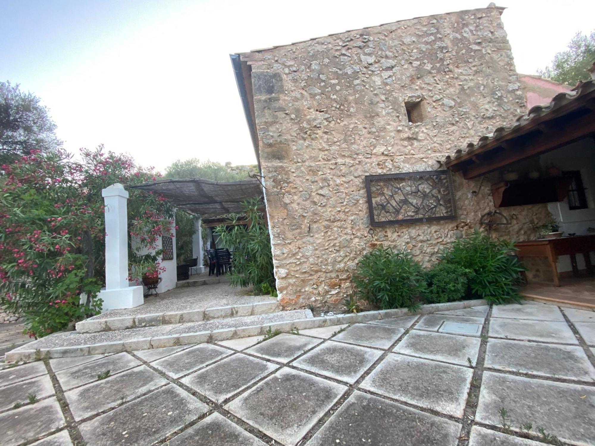 Puerto De Pollensa Villas And Apartments, With Private Mountain Ideal For Runners, Trailers,Near Puerto Pollensa Beach Approximately 5 Minutes Walking, Unique Experience In A Ullal Old Typical Mallorca House With Private Mountain And Near To The Beac Екстериор снимка